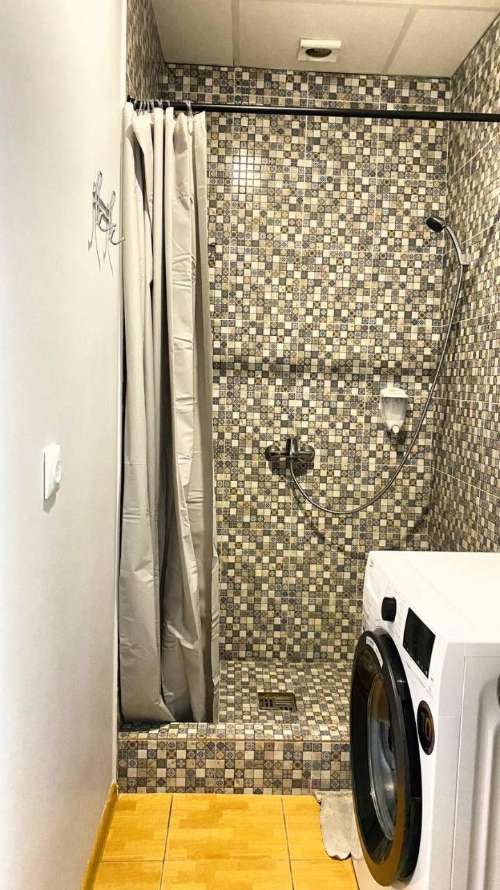 Uneed Rooms M1 基輔 外观 照片